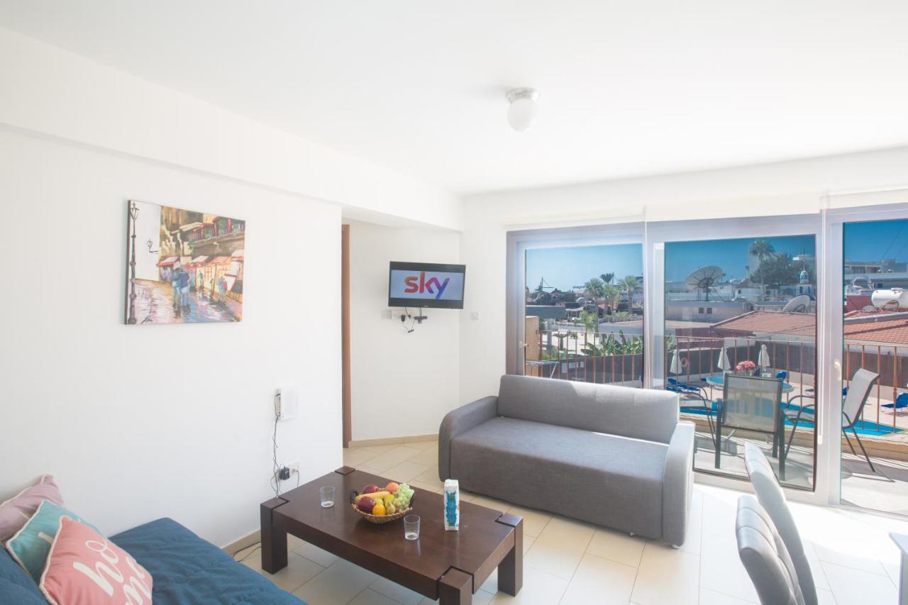 Napiana Apartments 아이아 나파 외부 사진