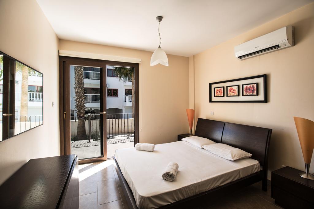Napiana Apartments 아이아 나파 객실 사진