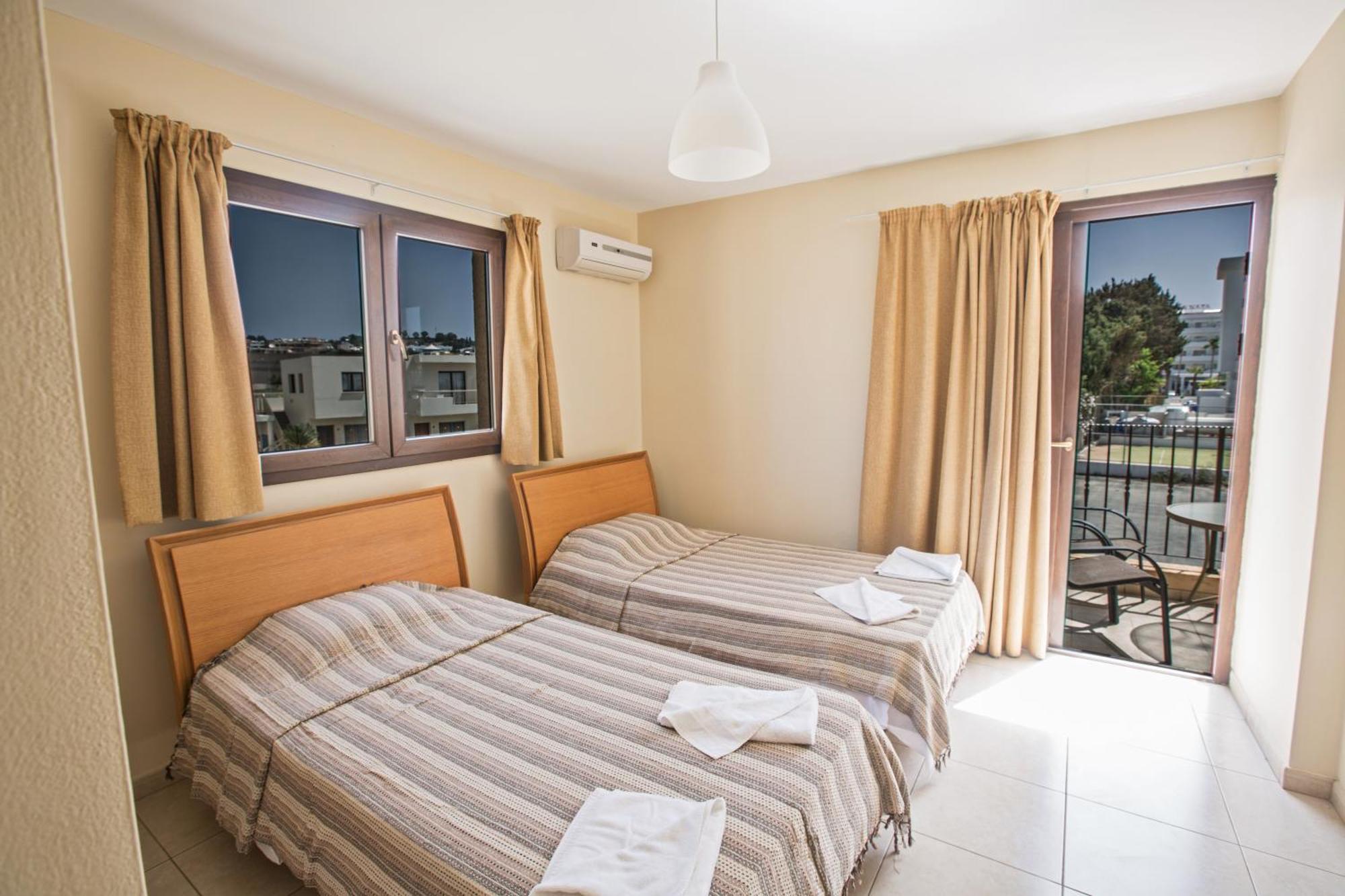 Napiana Apartments 아이아 나파 객실 사진